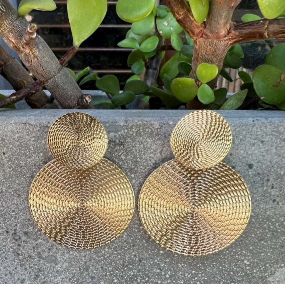 Gold Round Earrings - Picture 2 of 11
